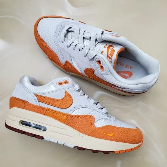 Nike Women's Air Max 1 Magma Orange - Picture 6 of 10